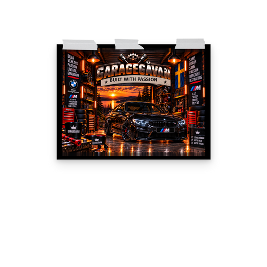 Midnight M – Bilposter | Garagegåvan